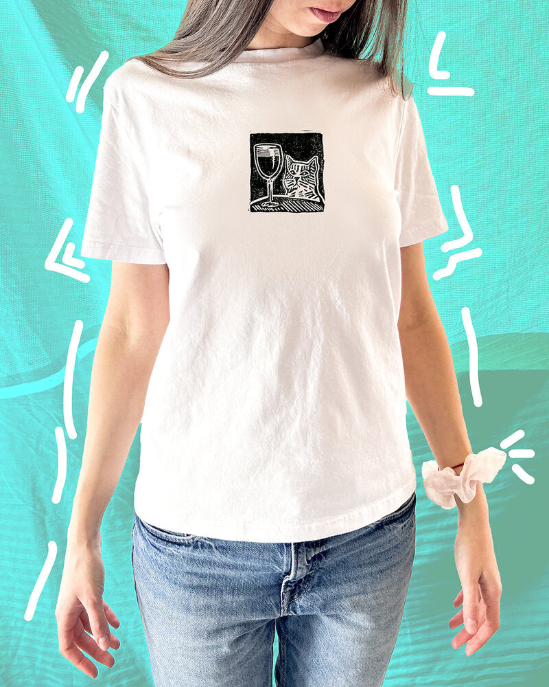 Котка с вино | Regular Fit тениска