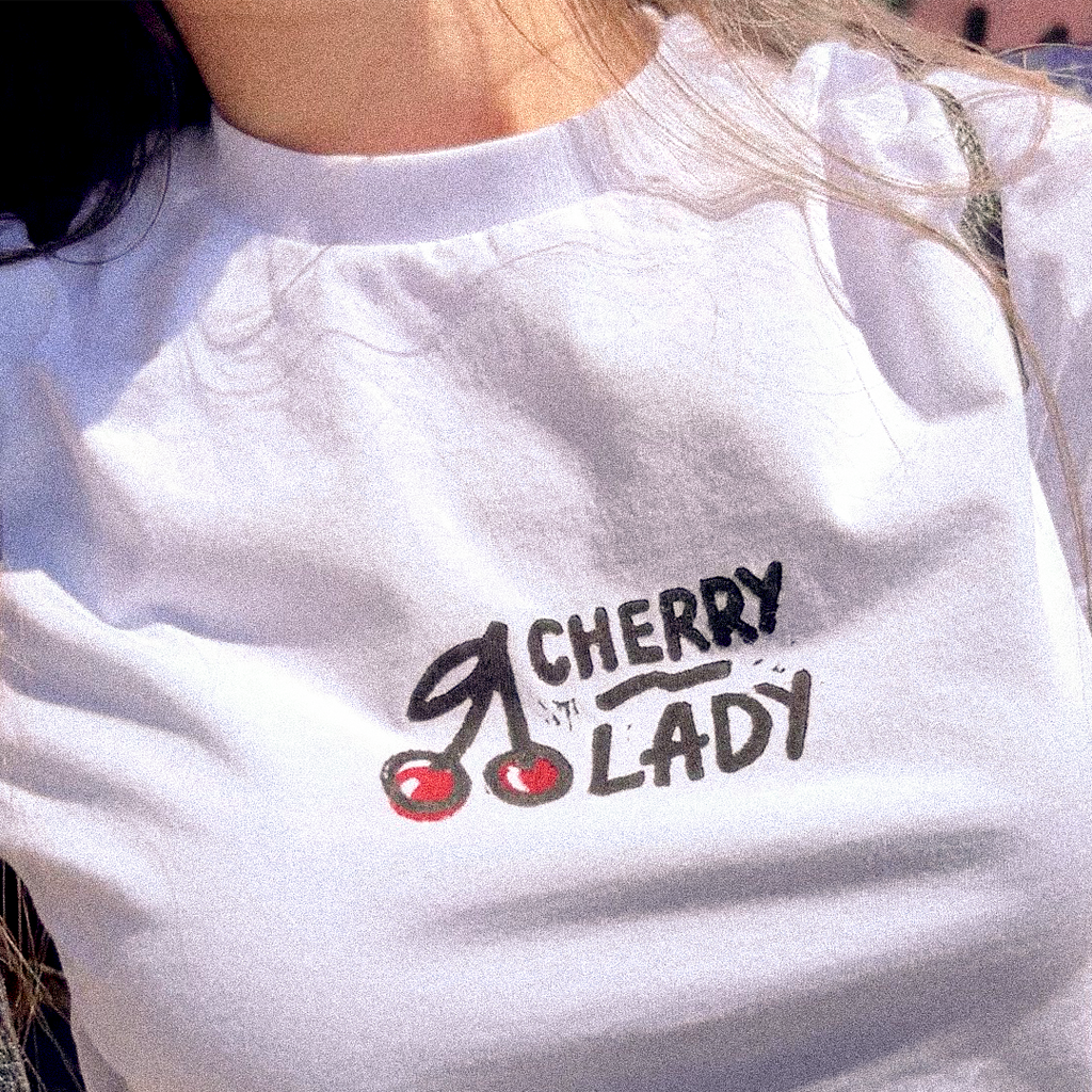 Cherry Lady | Regular Fit тениска