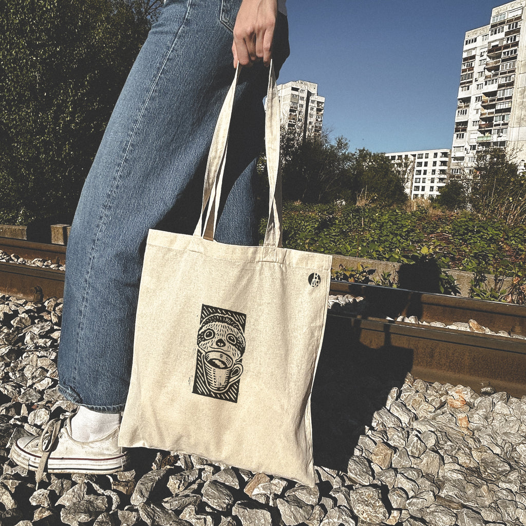 Текстилна торбичка Ленивец с кафе