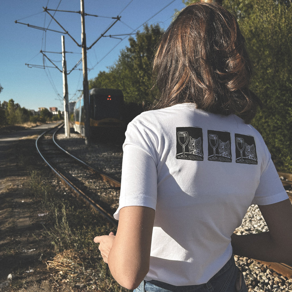 Три котки три вино | Regular Fit тениска