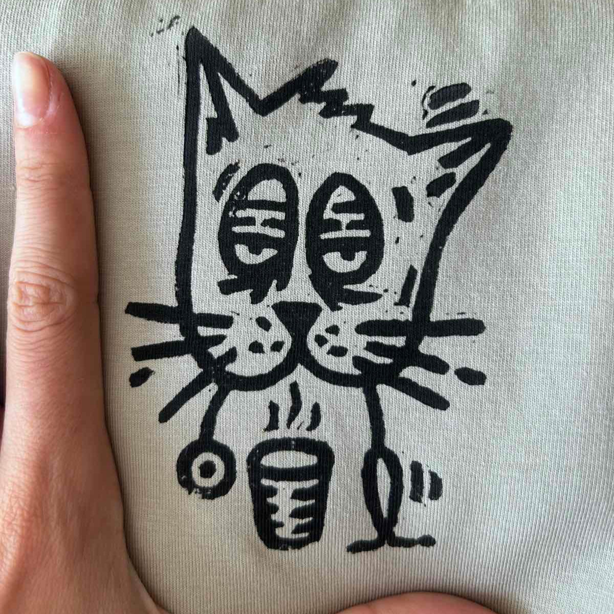 Персонализирана тениска по поръчка Tired vet